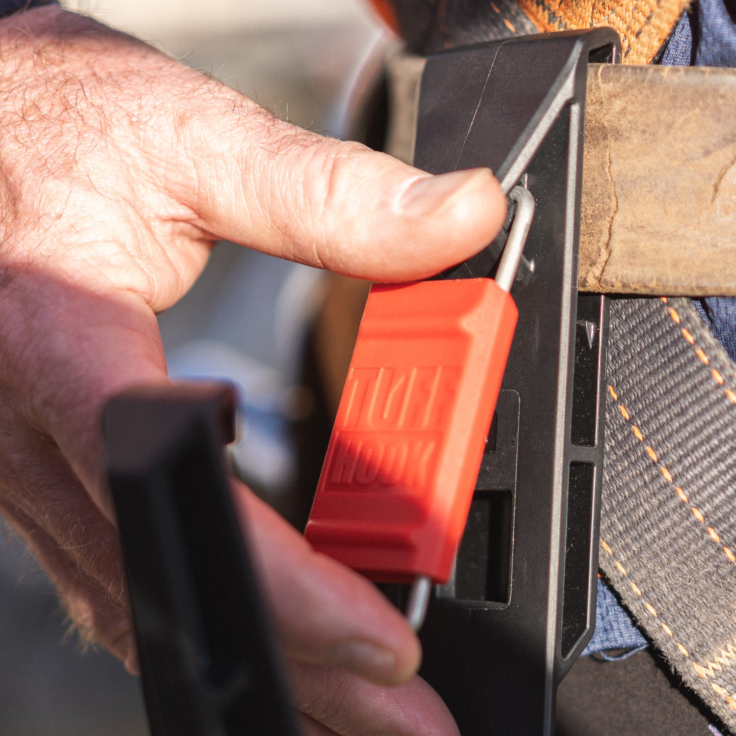 Tuff Hook™ | The Heavy-Duty Drill Hook Holster for Scaffolders